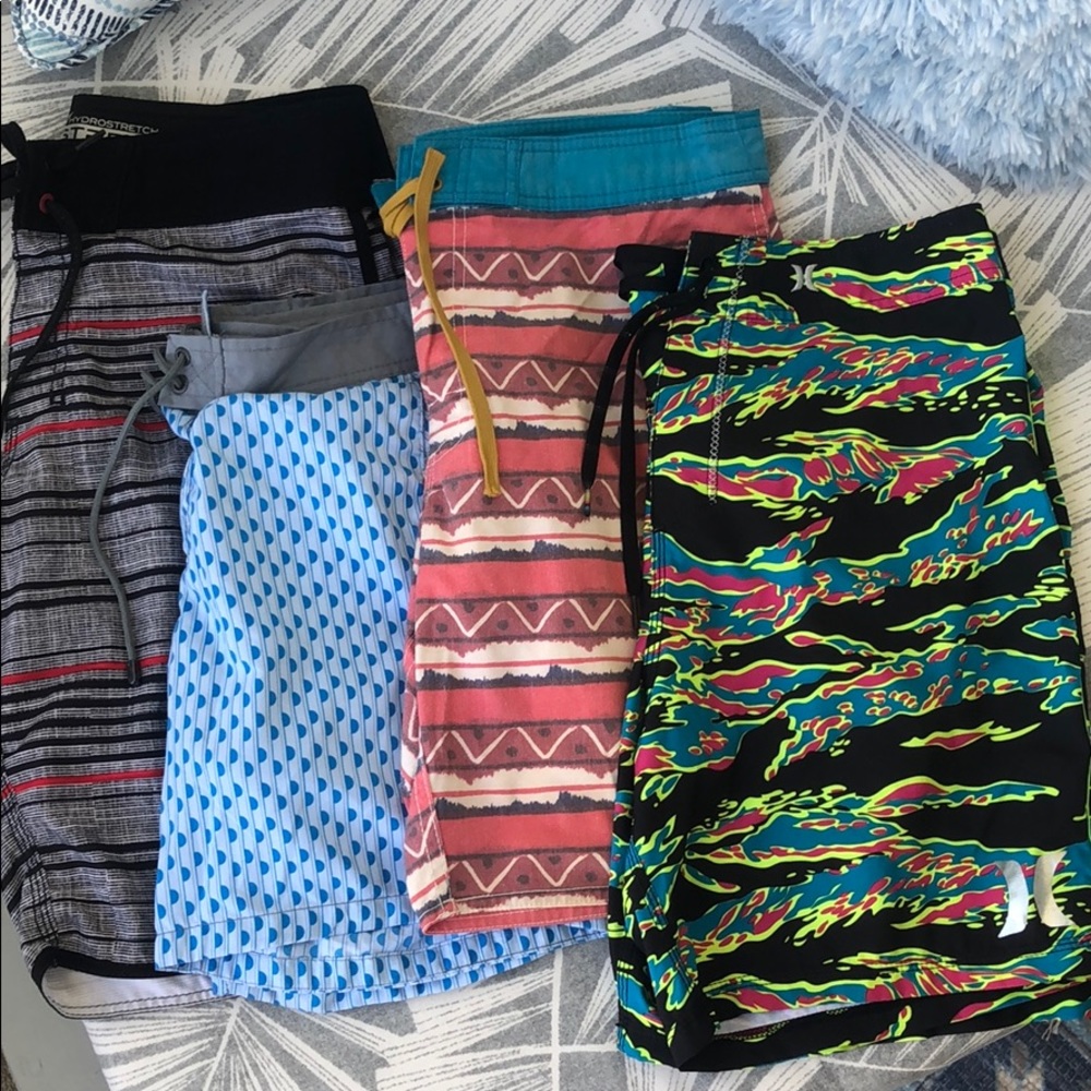 Men’s swim shorts